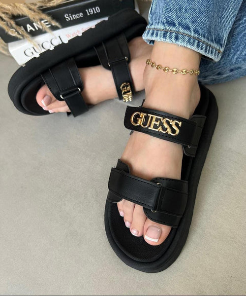 Sandalias de doble correa con aplique de letras en color Negro