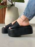 Sandalias de plataforma con tira ancha en color Negro